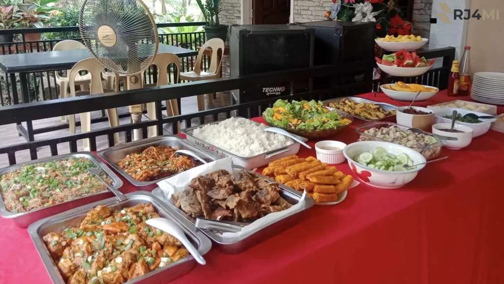 A vibrant Filipino feast showcasing celebrations and traditions food in the Philippines with diverse dishes.